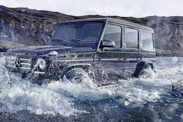 Джип в поле