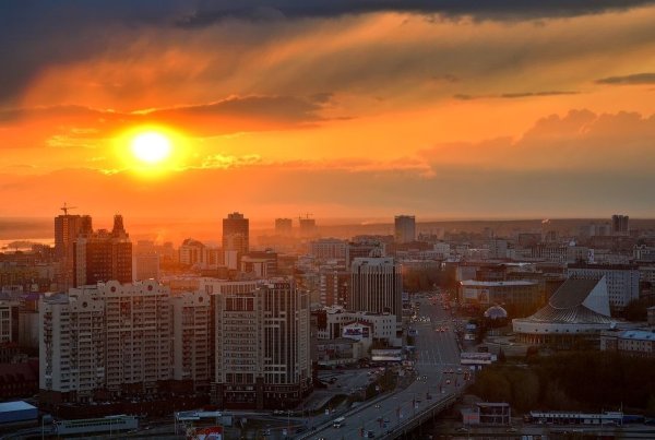 Солнечное лето в городе