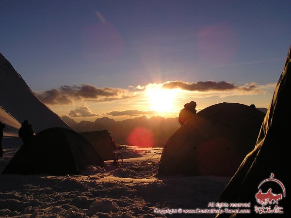 Восход солнца на памире