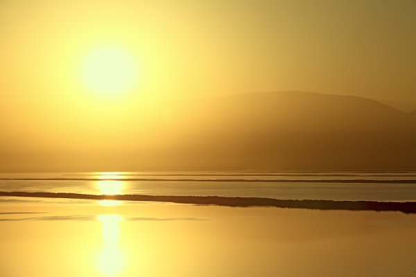 Солнце слева