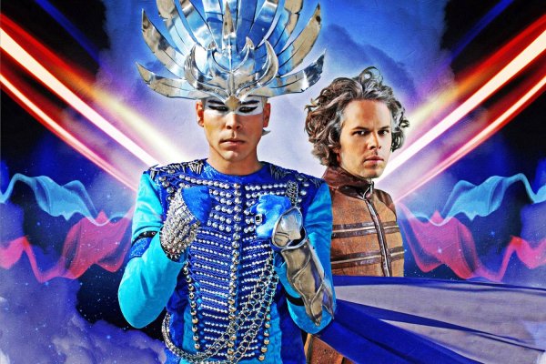 Люк стил Empire of the Sun