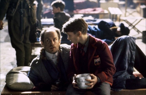 Империя солнца фильм 1987 Джон Малкович