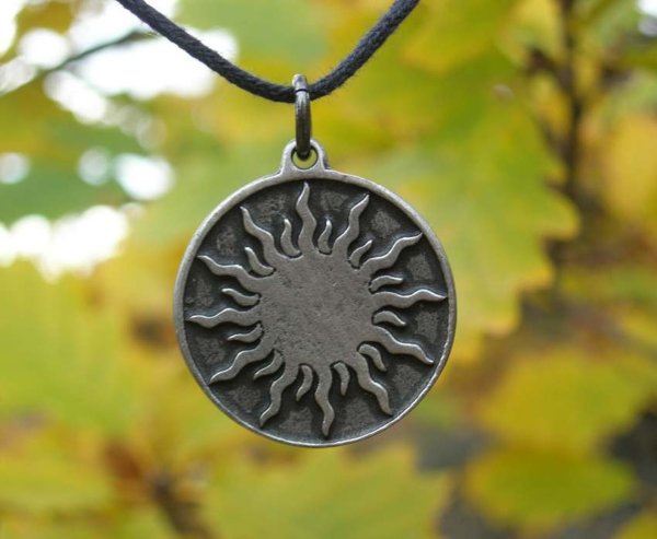 Амулет в виде солнца
