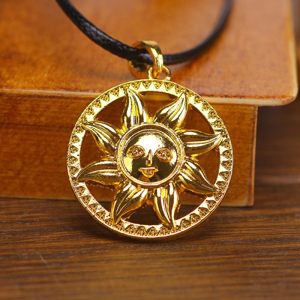 Мужской кулон в виде солнца