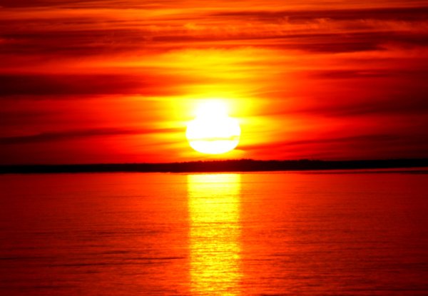 Багровое солнце