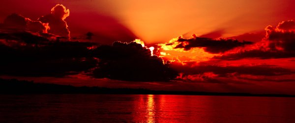 Кроваво красный закат