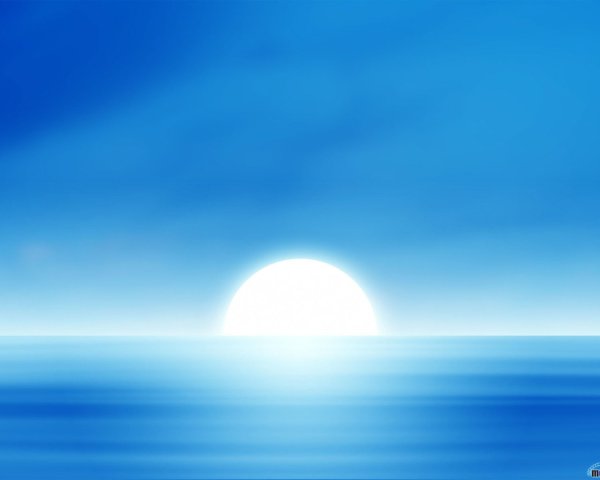 Солнце на синем фоне