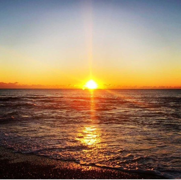 Рассвет над тихим океаном