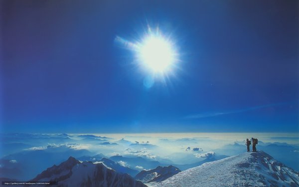 Солнце на вершине горы