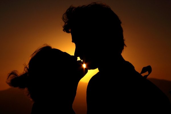 Влюбленные в солнечных лучах