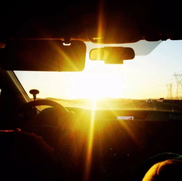 Ослепление солнцем водителя