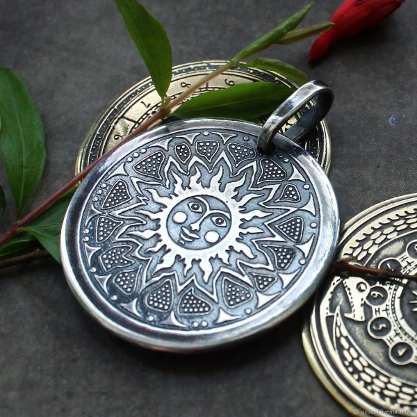 Подвеска солнце