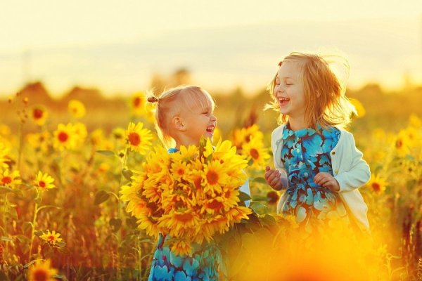 Дети радость солнце