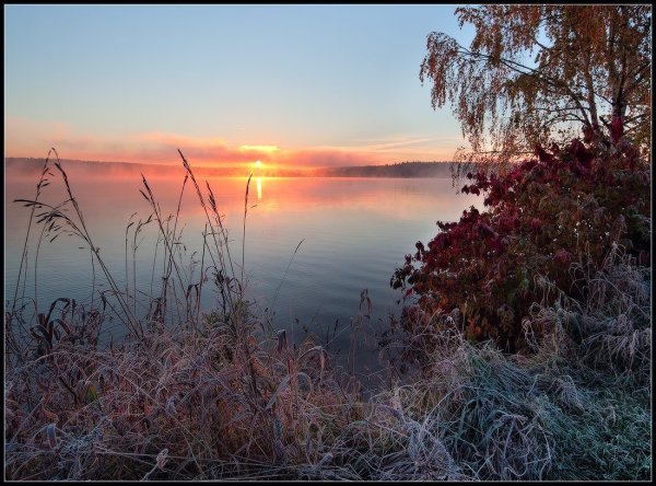 Рассвет поздней осенью