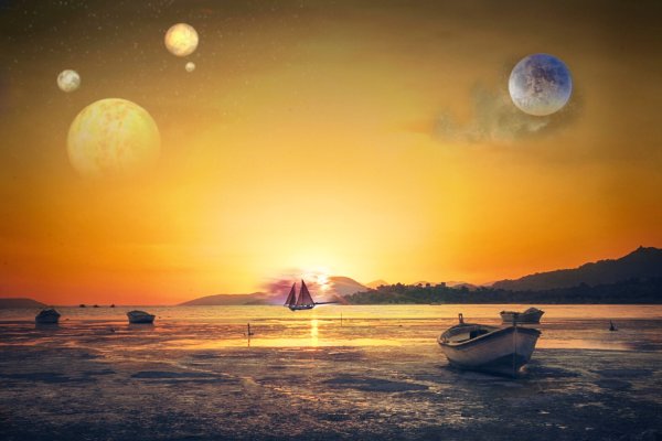Солнце Луна море космос
