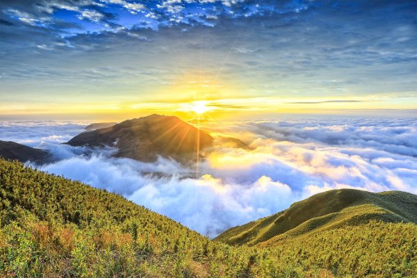 Горы солнце