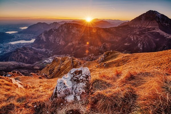 Рассвет в горах