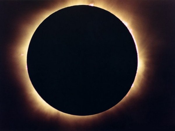 Чёрное солнце 4к