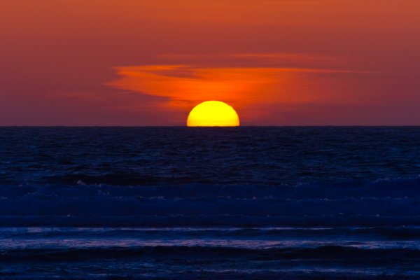 Солнце на горизонте