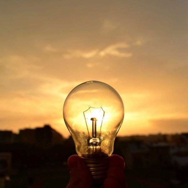 Лампа в руке