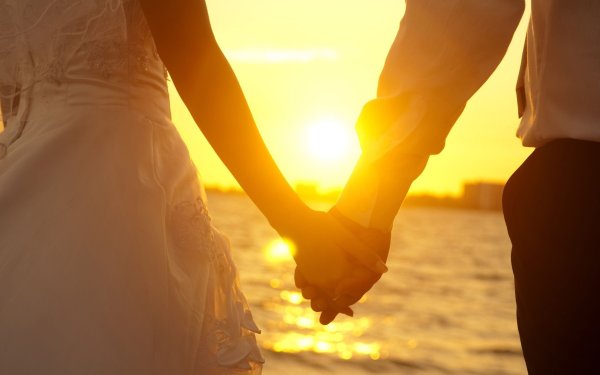 Влюбленные на закате