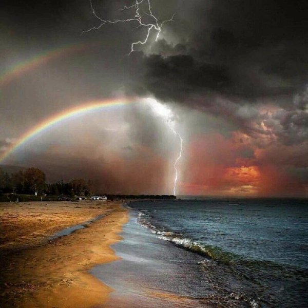 Радуга над рекой