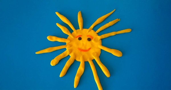 Солнышко из пластилина для детей