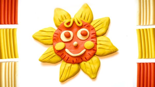 Солнышко из пластилина для детей