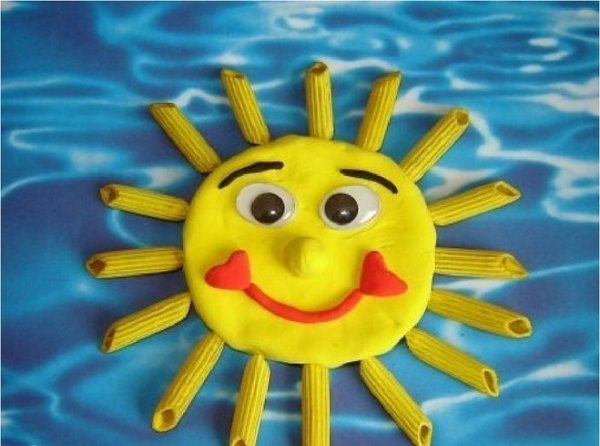 Солнце из макарон поделка