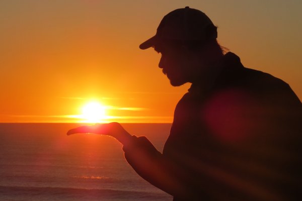 Человек на закате