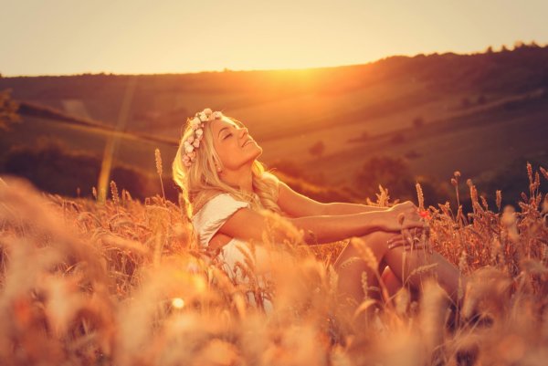 Красивые девушки на закате