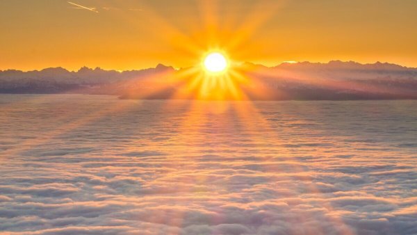 Солнце рассвет