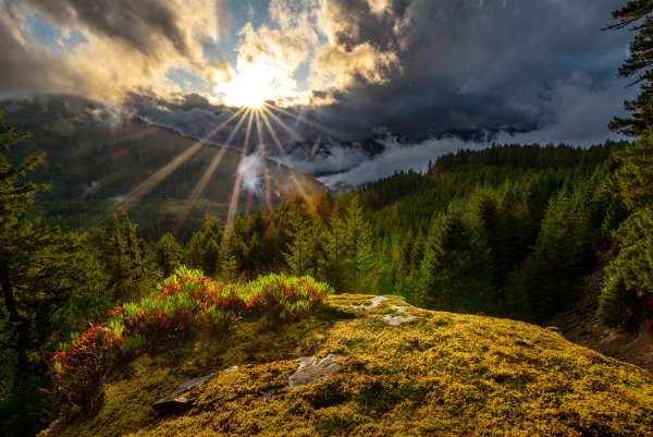 Рассвет в горах