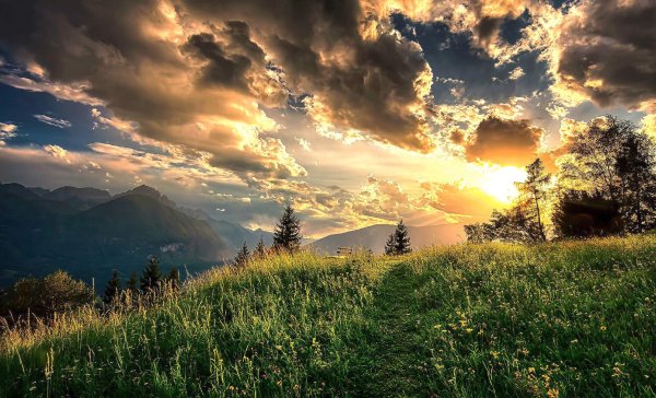 Закат в горах