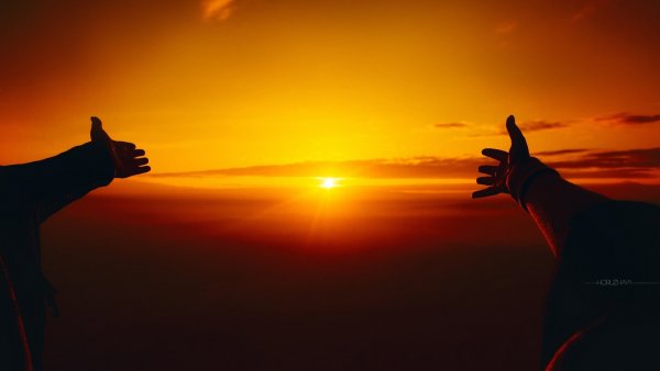 Руками до солнца