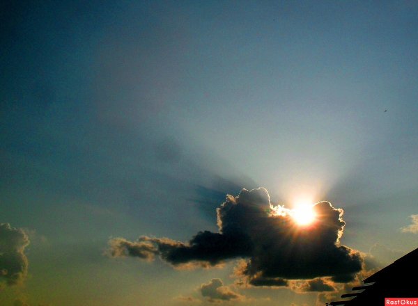 Облака скрывают солнце