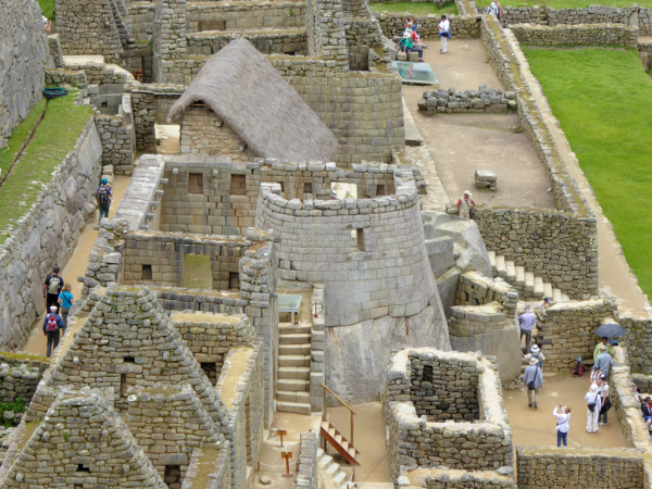 Мачу Пикчу Священная площадь