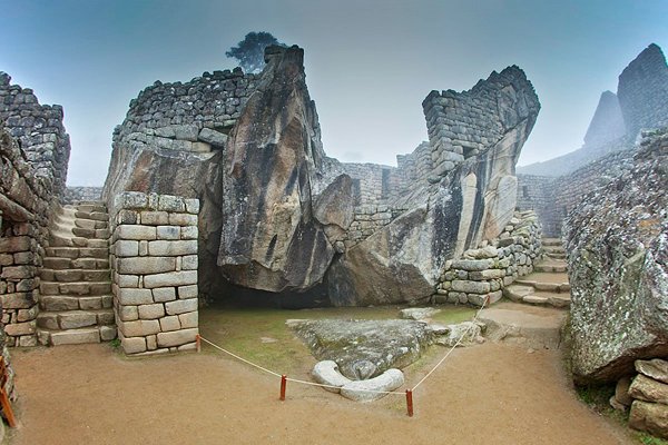 Лестницы инков в Мачу Пикчу