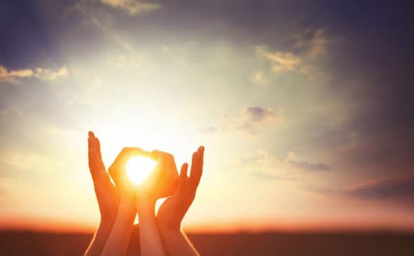 Солнышко в руках