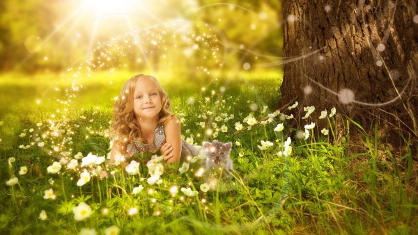 Счастливые дети на природе