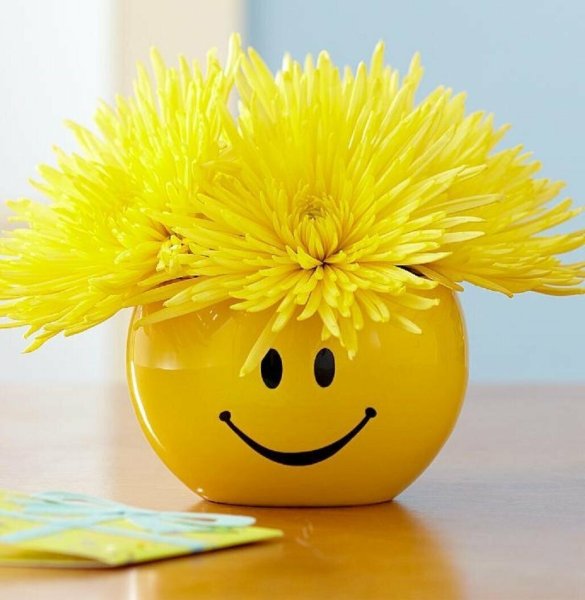 Одуванчик улыбается