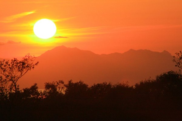 Страна восходящего солнца почему