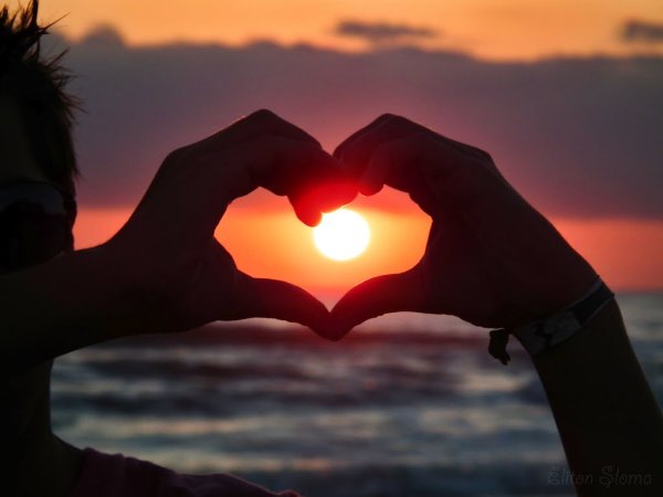 Сердечко из рук