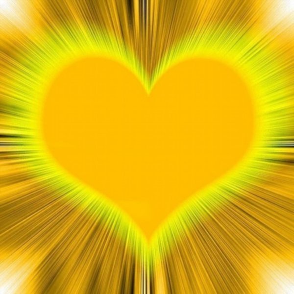 Снежное сердечко в руках