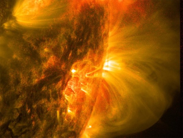 Вспышки на солнце