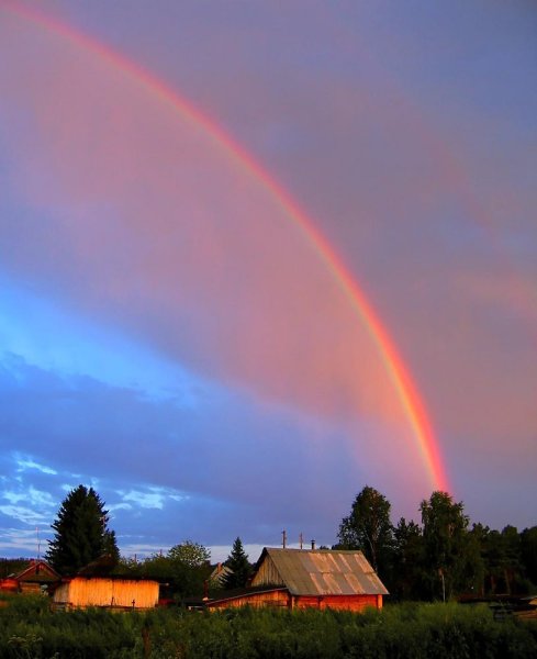 Радуга на грозовом небе
