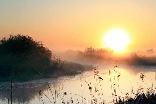 Солнце над рекой