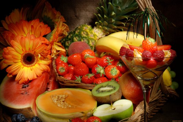 Цветы и фрукты