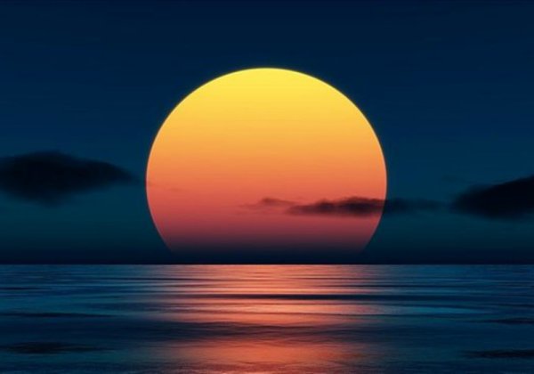 Силуэт парусника на закате