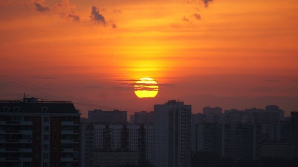 Закат над городом